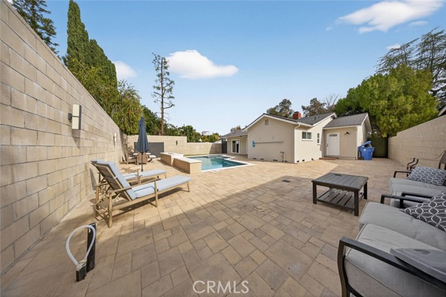 Detail Gallery Image 43 of 49 For 22247 De La Osa St, Woodland Hills,  CA 91364 - 4 Beds | 3 Baths