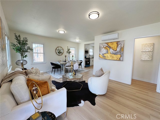 Detail Gallery Image 3 of 5 For 1232 E 84th Pl, Los Angeles,  CA 90001 - 3 Beds | 2 Baths