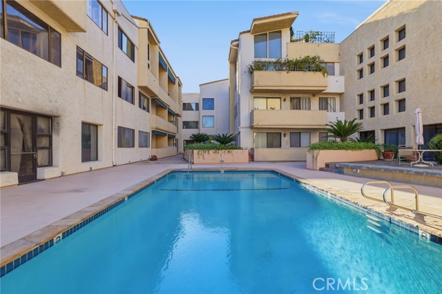 Detail Gallery Image 31 of 43 For 5310 Zelzah Ave #302,  Encino,  CA 91316 - 2 Beds | 2 Baths