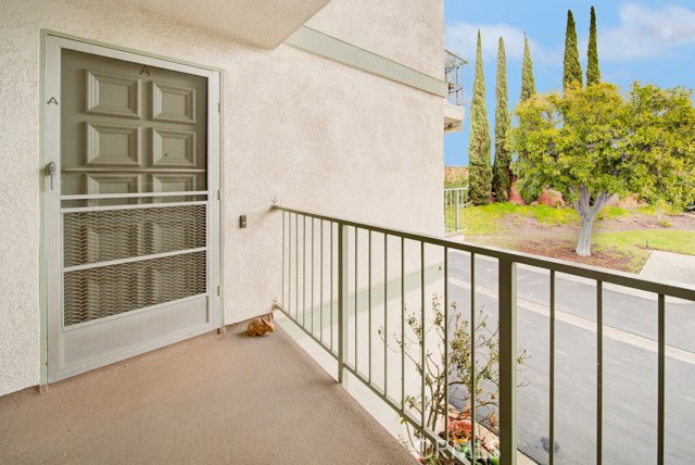 2246 Via Mariposa #B, Laguna Woods, CA 92637