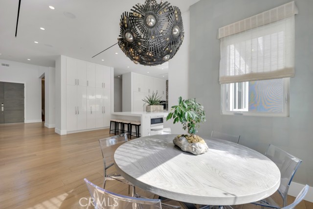 Detail Gallery Image 18 of 75 For 17950 Rancho St, Encino,  CA 91316 - 5 Beds | 6 Baths