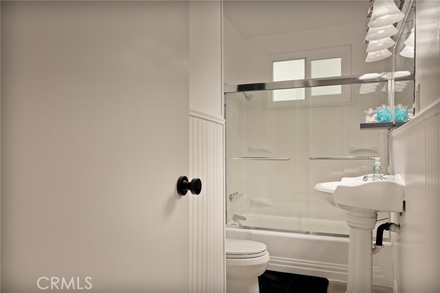 Detail Gallery Image 24 of 45 For 717 Crest Estates, Lake Arrowhead,  CA 92352 - 3 Beds | 3 Baths