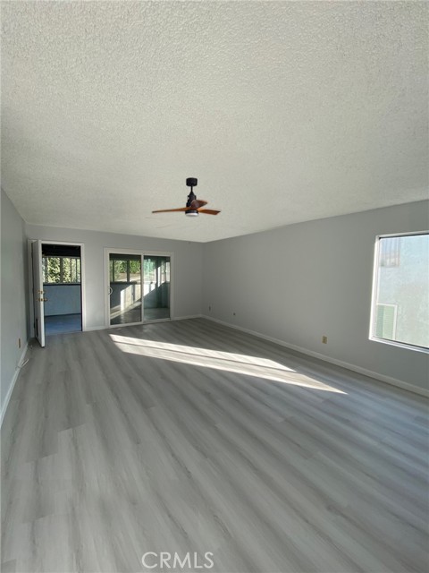 Detail Gallery Image 6 of 6 For 19724 Avenue of the Oaks, Canyon Country,  CA 91321 - 2 Beds | 2 Baths