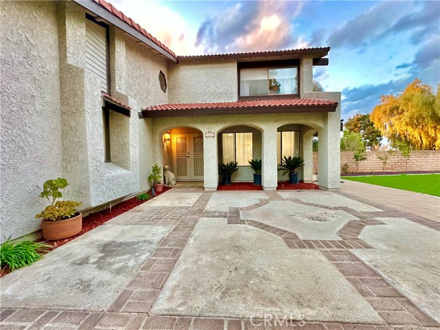 Detail Gallery Image 2 of 56 For 1421 Diamond Ct, Redlands,  CA 92374 - 5 Beds | 2/1 Baths