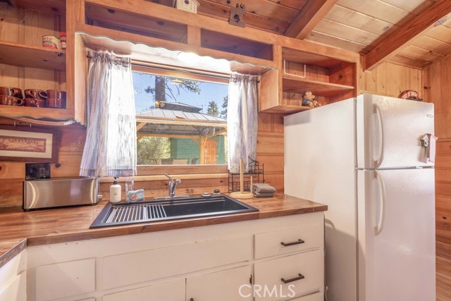 Detail Gallery Image 20 of 29 For 308 W Mojave Bld, Big Bear City,  CA 92314 - 2 Beds | 1 Baths