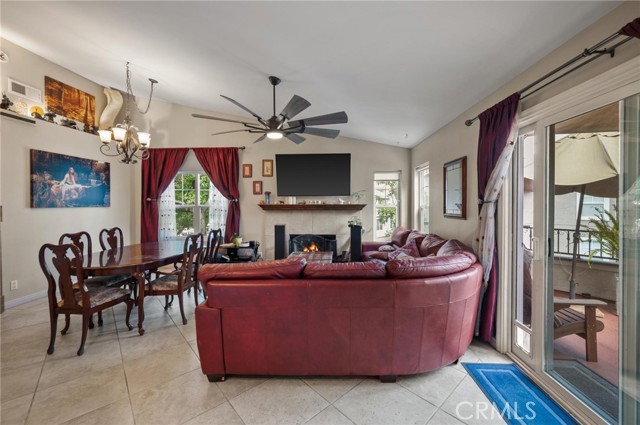 Detail Gallery Image 3 of 45 For 3414 Holly Grove St, Westlake Village,  CA 91362 - 3 Beds | 2 Baths