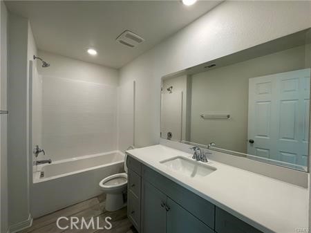 4070 E Coronado Privado, Ontario CA: https://media.crmls.org/medias/8a1ddab8-6b9d-41d1-b66d-1f7f1d553051.jpg
