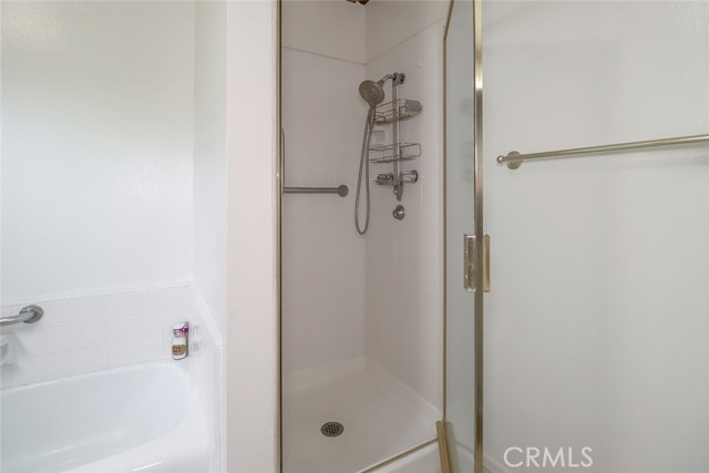 Detail Gallery Image 32 of 55 For 17032 Dearborn St, Northridge,  CA 91325 - 4 Beds | 2/1 Baths