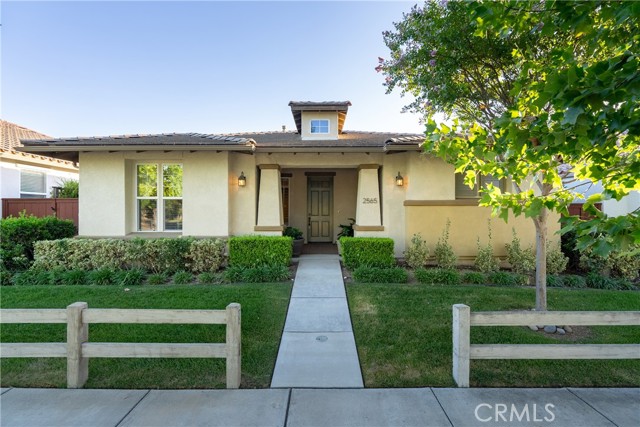 Detail Gallery Image 1 of 1 For 2565 Clubhouse Dr, Paso Robles,  CA 93446 - 3 Beds | 2 Baths