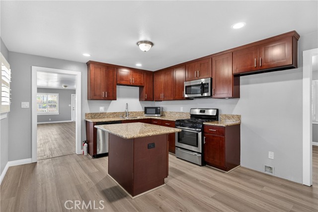 Detail Gallery Image 4 of 38 For 1274 W 3rd St, San Pedro,  CA 90732 - 3 Beds | 2 Baths