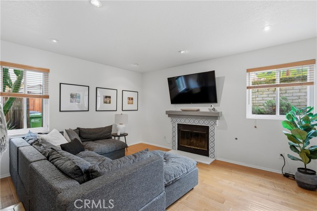 Detail Gallery Image 5 of 25 For 4302 Oak Glen St, Calabasas,  CA 91302 - 3 Beds | 3 Baths