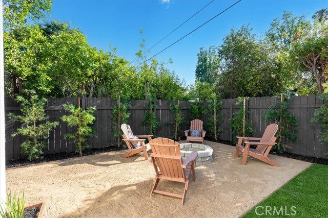 5447 Columbus Avenue, Sherman Oaks CA: https://media.crmls.org/medias/8a1ee7fc-70c9-4819-afe3-91c894ba1f5c.jpg