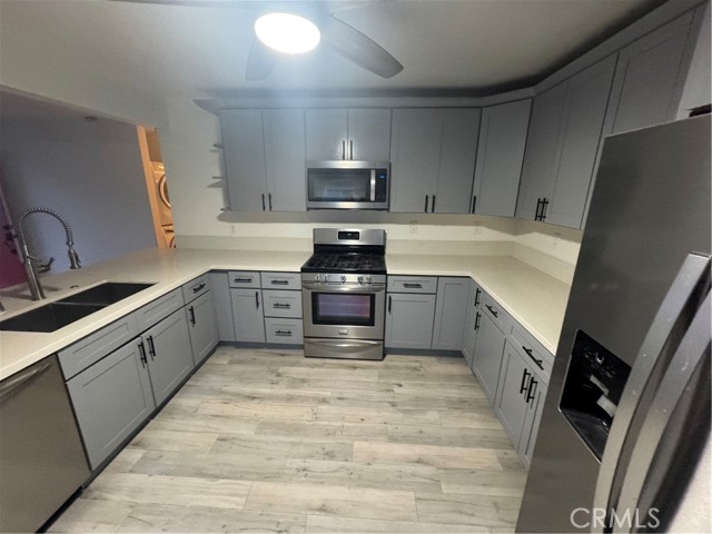 Detail Gallery Image 7 of 23 For 431 Hamilton St #B,  Costa Mesa,  CA 92627 - 2 Beds | 1 Baths