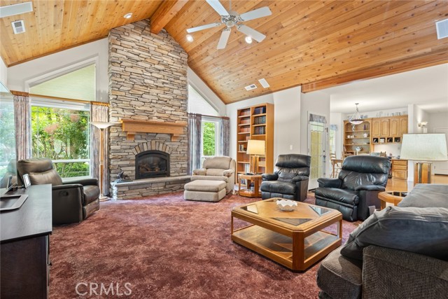 Image 4 of 51 For 13976 Lindbergh