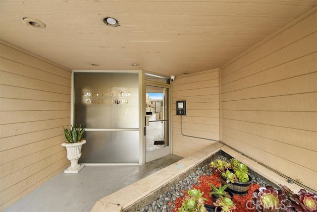 Detail Gallery Image 27 of 31 For 9920 Jordan Ave #1,  Chatsworth,  CA 91311 - 2 Beds | 2 Baths