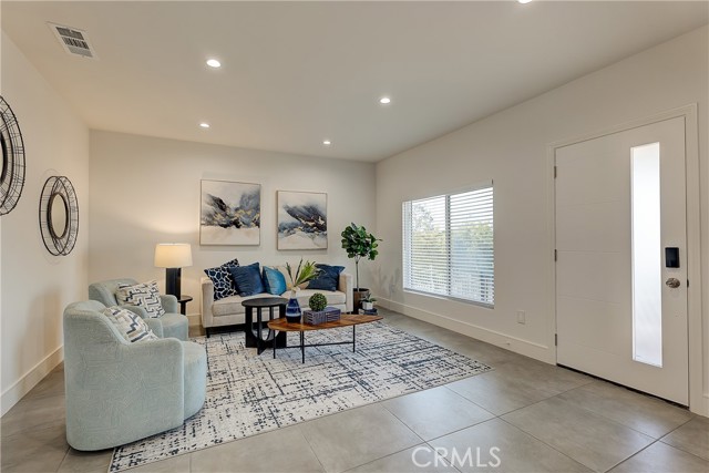 Detail Gallery Image 5 of 18 For 1364 S Ridgeley, Los Angeles,  CA 90019 - 3 Beds | 4 Baths