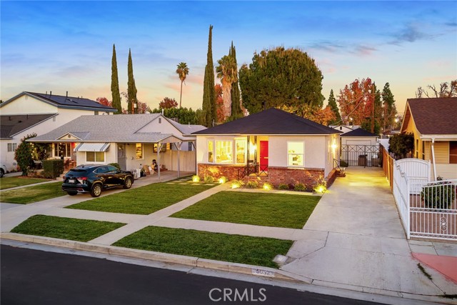 Detail Gallery Image 40 of 49 For 5052 Newcastle, Encino,  CA 91316 - 3 Beds | 2 Baths