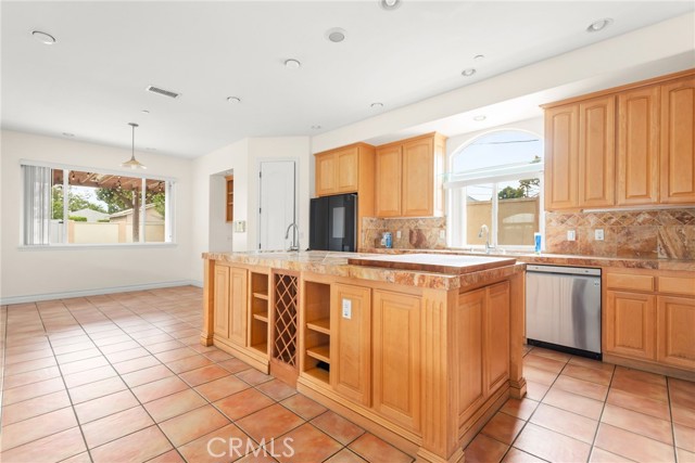 623 N Paulina Avenue, Redondo Beach CA: https://media.crmls.org/medias/8a215391-a9be-467f-9a89-a607fbb62275.jpg