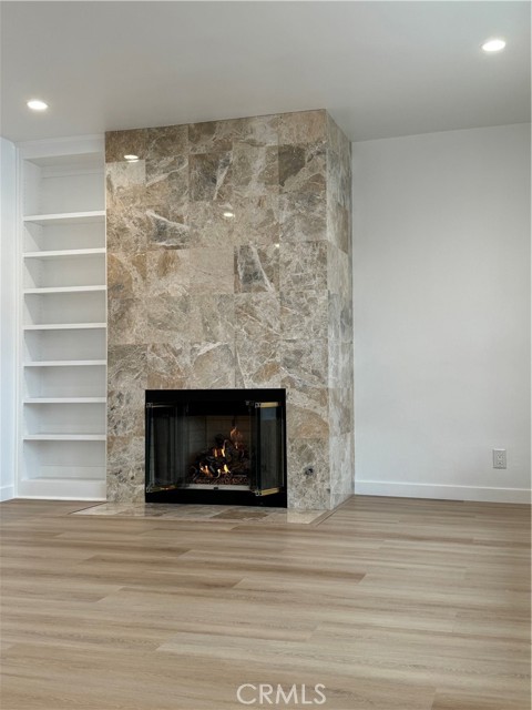 Detail Gallery Image 5 of 17 For 22051 Vanowen Street, Canoga Park,  CA 91303 - 3 Beds | 2 Baths
