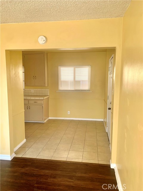 Detail Gallery Image 2 of 5 For 605 W D St a,  Ontario,  CA 91762 - 1 Beds | 1 Baths