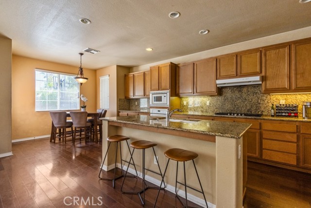 Detail Gallery Image 7 of 36 For 53085 Memorial St, Lake Elsinore,  CA 92532 - 5 Beds | 3 Baths