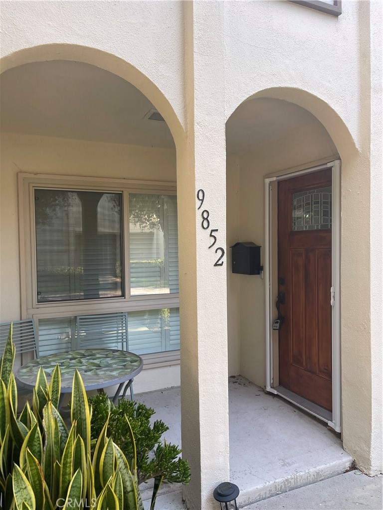 9852 Coral Cove Circle