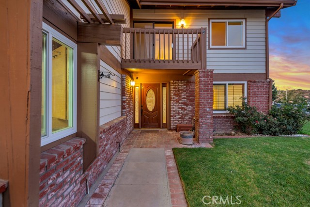 18665 Pad Court, Newhall CA: https://media.crmls.org/medias/8a242e1d-048e-4839-bc2a-71fd9ec64afa.jpg