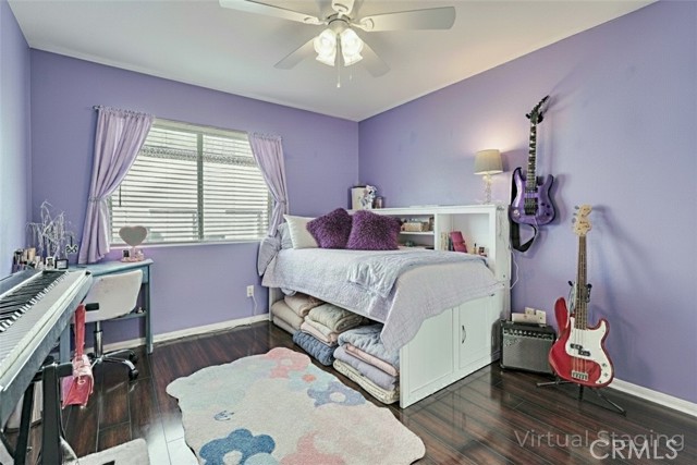 Detail Gallery Image 29 of 46 For 14218 Yellowstone Ln, Canyon Country,  CA 91387 - 6 Beds | 4 Baths