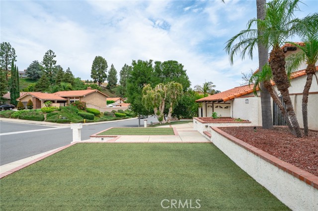 15539 Feldspar Drive, Chino Hills CA: https://media.crmls.org/medias/8a24c5d2-ba41-4a7a-a6d2-8a88f796993c.jpg