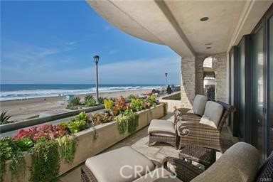 Detail Gallery Image 15 of 29 For 1712 the Strand, Manhattan Beach,  CA 90266 - 4 Beds | 5 Baths