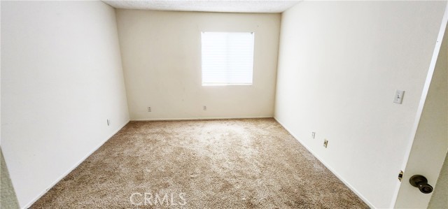 Detail Gallery Image 5 of 9 For 18085 Sundowner Way, Canyon Country,  CA 91387 - 2 Beds | 2 Baths