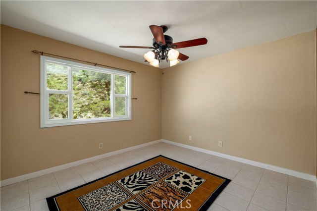 Detail Gallery Image 31 of 49 For 14395 Amorose, Lake Elsinore,  CA 92530 - 4 Beds | 3 Baths