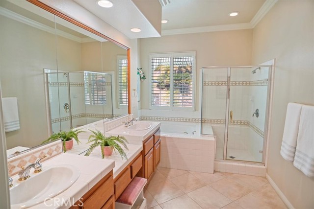 Detail Gallery Image 16 of 28 For 22025 Lytle Ct, Saugus,  CA 91390 - 4 Beds | 2 Baths