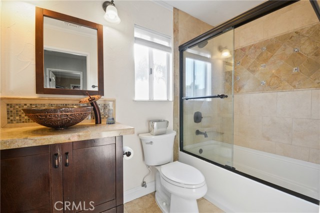 Detail Gallery Image 11 of 16 For 30074 via Palermo, Menifee,  CA 92584 - 4 Beds | 3 Baths