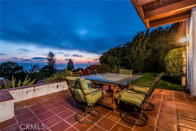 1349 Via Zumaya, Palos Verdes Estates, California 90274, 4 Bedrooms Bedrooms, ,2 BathroomsBathrooms,Residential,Sold,Via Zumaya,PV21141103