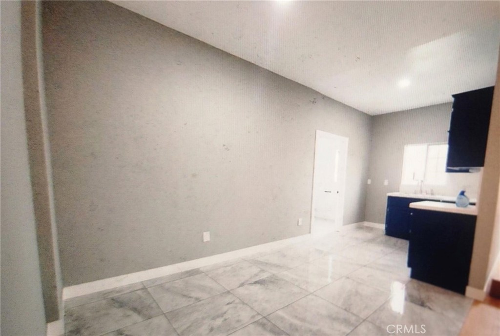 1257 W Vernon Avenue