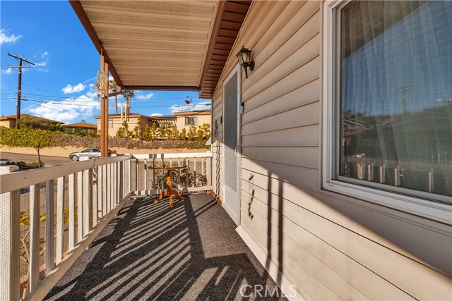 Detail Gallery Image 5 of 37 For 2550 Pacific Coast Highway #13,  Torrance,  CA 90505 - 2 Beds | 2 Baths