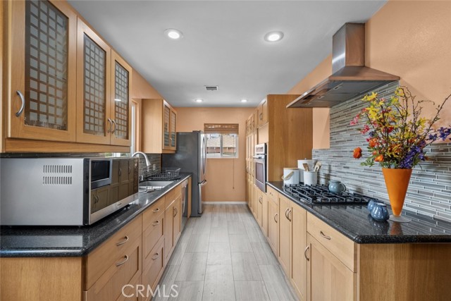 Detail Gallery Image 9 of 38 For 6425 Satsuma Ave, North Hollywood,  CA 91606 - 2 Beds | 2 Baths