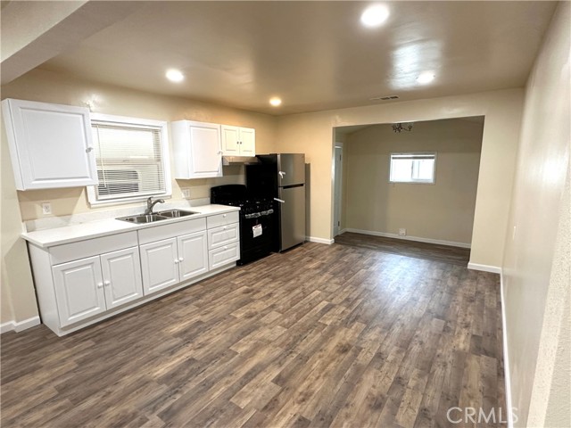 Detail Gallery Image 4 of 19 For 828 W 23rd St, Merced,  CA 95340 - 3 Beds | 2 Baths