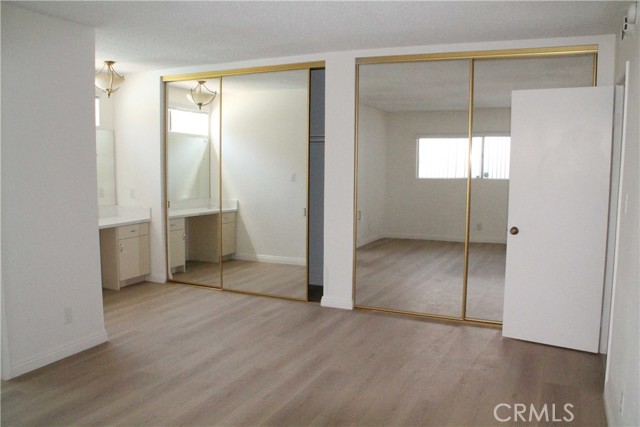 4487 Colbath Avenue, 103 photo 8