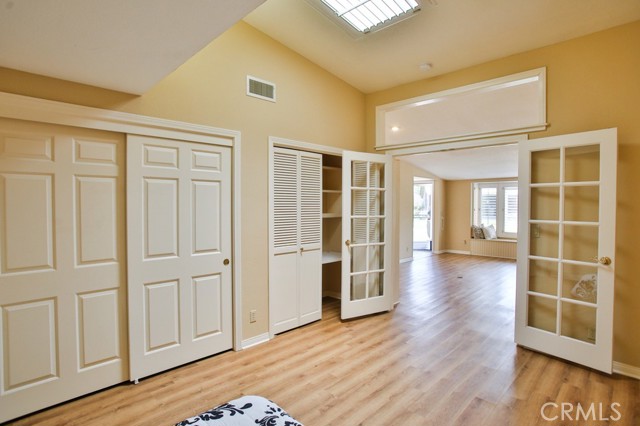 1240 Oakmont Dr, Seal Beach CA: https://media.crmls.org/medias/8a2b8f00-4faa-434e-86ca-004559b3312a.jpg