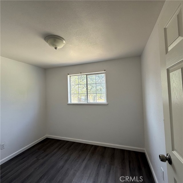 411 Fancher Street, Planada CA: https://media.crmls.org/medias/8a2b90c4-1bc0-4a00-90cf-b32dfe56e23d.jpg