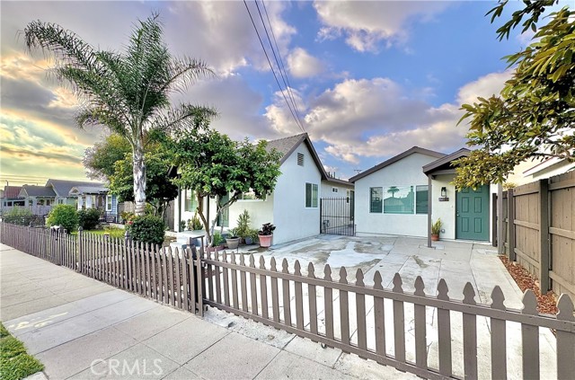 841 Eagle Street, Long Beach, California 90806, ,Multi-Family,For Sale,Eagle,DW24196734