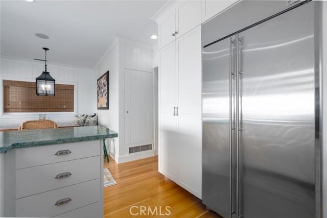 8a2c119c 1477 4c8a 8c3d F827a42e0996