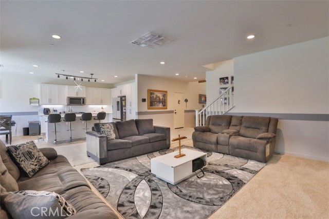 Detail Gallery Image 13 of 46 For 15765 Kings Peak Dr, Fontana,  CA 92336 - 5 Beds | 3 Baths