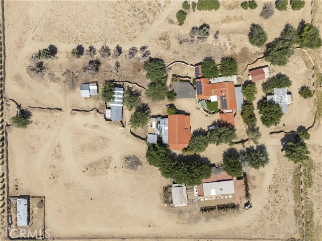 15374 Gaskell Road, Rosamond CA: https://media.crmls.org/medias/8a2c5f67-0d74-43be-b3d1-d1276a6ce6d8.jpg