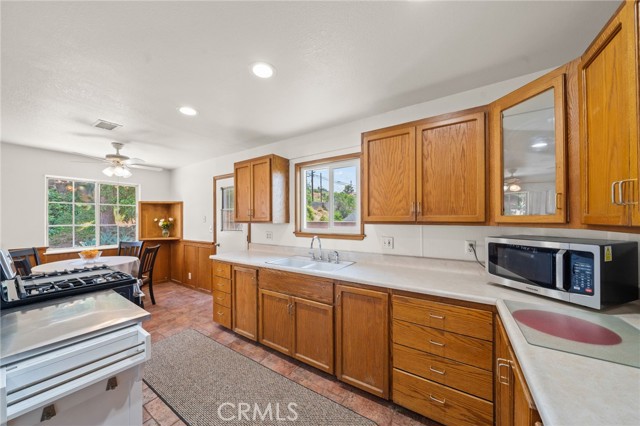 1414 East Baldwin Avenue, Orange CA: https://media.crmls.org/medias/8a2c87c0-6b82-463e-ae23-d1e773b74ba0.jpg