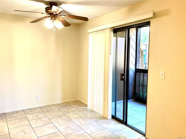 1304 Mountain Avenue, Duarte CA: https://media.crmls.org/medias/8a2ca317-080f-4284-91cf-b53f3268fd17.jpg