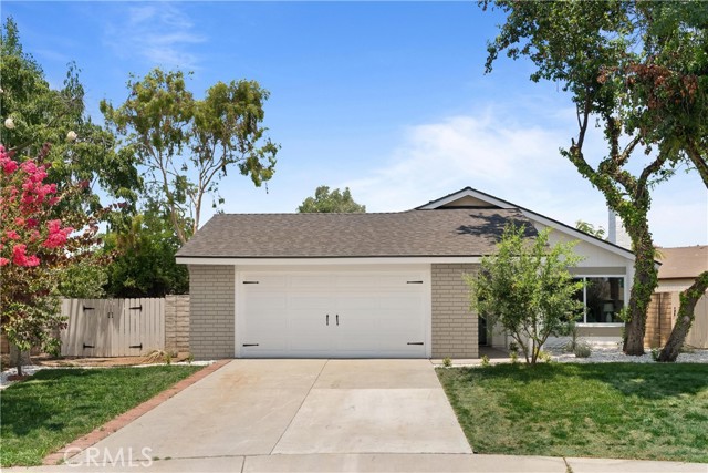 8415 Williamsburg Pl, Riverside, CA 92504