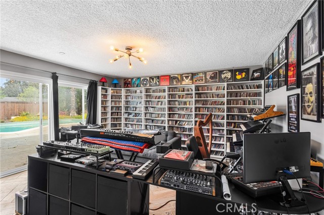 Detail Gallery Image 41 of 67 For 2367 Deerhorn Dr, Riverside,  CA 92506 - 4 Beds | 2/1 Baths